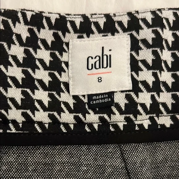 CCO SALE 💛 CAbi Black and White Houndstooth Skirt POCKETS - Picture 2 of 4